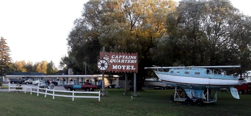 Captains Quarters Motel (Hi-Way Motel) - From Web Listing